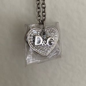 NWT vintage Dolce & Gabbana silver D and G logo heart necklace